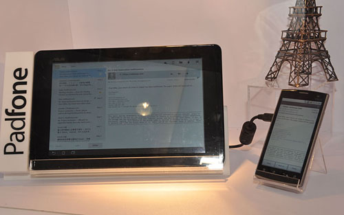 画像集#028のサムネイル/［COMPUTEX］ASUS，超薄型ノートPCに199ドルのEee PC，そして「スマートフォンを内蔵できるタブレット」を発表【19：45頃更新】