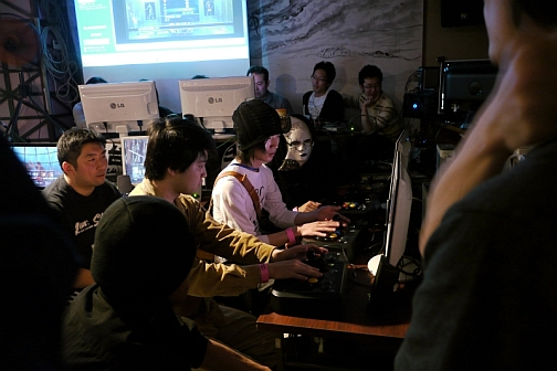 画像集#018のサムネイル/ウメハラに続くプロゲーマーはここから生まれる？　オールナイトの格ゲーイベント，「TokyoGameNight 17 “闘宴決義 Vol.6“」に参加してみた