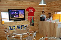 画像集#022のサムネイル/カプコンファンはいざ鎌倉! 限定グッズも販売されている腰越海水浴場の「CAPCOM SEASIDE HOUSE」に行ってきた