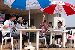 画像集#012のサムネイル/「ぽかぽかアイルー村」にはゲッターズ飯田さん監修の本格占いも入る!?　「CAPCOM SEASIDE HOUSE presents モンハンラジオ2nd in 腰越」観覧レポート