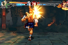 画像集#010のサムネイル/iPhone/iPod touch版「ストリートファイターIV」,リュウの宿敵“サガット”がいよいよ参戦。アーケードの興奮が味わえる“乱入対戦機能”も実装