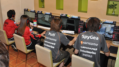 画像集#011のサムネイル/台湾プロゲーマーが来日したTt eSPORTSの秋葉原イベントで,Thermaltakeの本気を見た