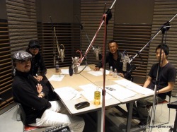 画像集#002のサムネイル/Webラジオ「神室町RADIO STATION」がまたもや復活。収録現場で名越総合監督，黒田崇矢さん，宇垣秀成さんにインタビュー