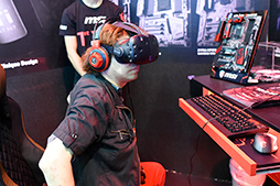 画像集 No.002のサムネイル画像 / ［COMPUTEX］MSIの「背負えるPC」は意外なほど完成度が高かった。視線追跡デバイスによるゲームも体験できたMSIブースレポート