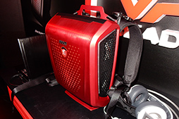 画像集 No.007のサムネイル画像 / ［COMPUTEX］MSIの「背負えるPC」は意外なほど完成度が高かった。視線追跡デバイスによるゲームも体験できたMSIブースレポート