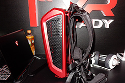 画像集 No.009のサムネイル画像 / ［COMPUTEX］MSIの「背負えるPC」は意外なほど完成度が高かった。視線追跡デバイスによるゲームも体験できたMSIブースレポート