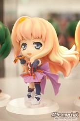 画像集#099のサムネイル/「ナミさん」「エヴァ6号機」「イカ娘」など，人気アニメのフィギュアがズラリ。「第24回プライズフェア」フォトレポート