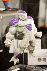 画像集#149のサムネイル/「ナミさん」「エヴァ6号機」「イカ娘」など，人気アニメのフィギュアがズラリ。「第24回プライズフェア」フォトレポート