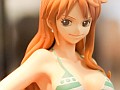 「ナミさん」「エヴァ6号機」「イカ娘」など,人気アニメのフィギュアがズラリ。「第24回プライズフェア」フォトレポート