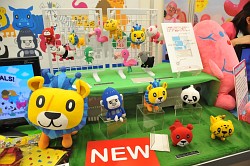 画像集#369のサムネイル/トロ&クロまさかの俺妹コラボなど,注目アイテムが続々登場。最新プライズがズラリと並んだ「第28回 プライズフェア」フォトレポート