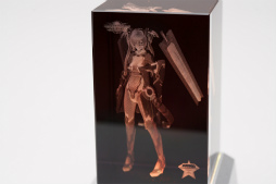 画像集 No.051のサムネイル画像 / 「PSO2」のマイキャラクターが(物理的に)目の前に出現。さっそく「マイキャラ3Dクリスタルフィギュア」を仔細に確認してみた