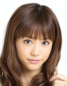 画像集#004のサムネイル/弁護士成歩堂龍一とレイトン教授が魔女裁判に挑む! 「レイトン教授VS逆転裁判」でゲーム画面公開