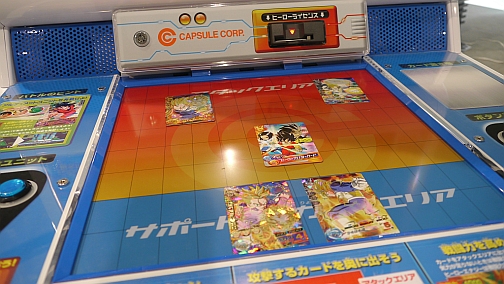 画像集#023のサムネイル/新型筐体で大幅進化。新作アーケードTCG「ドラゴンボールヒーローズ」の体験会で,天津飯や18号達をぶっ飛ばしてきた