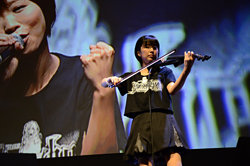 画像集#005のサムネイル/［TGS 2011］「英雄伝説 碧の軌跡」の発売を記念する「ファルコムjdkバンドスペシャルライブ in TGS2011」開催。大盛り上がりのステージをレポート