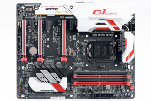 画像集 No.004のサムネイル画像 / GIGABYTEのゲーマー向けマザーボード「GA-Z170X-Gaming 7」をチェック。多機能でも高価すぎないバランスは要注目だ