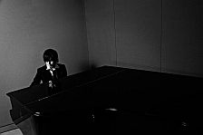 画像集#017のサムネイル/「Cafe SQ」の公式サイトで参加アーティストを公開。一部楽曲の試聴が可能