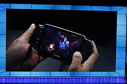 #048Υͥ/E3 2011ϡPlayStation Vitaפ򤵤ääƤߤ 꿴ϤͭELѥͥθ䤹Ϥˡ Unchartedפʤɷ5ȥΥץåȶˤäĤݡ