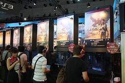 画像集#001のサムネイル/［TGS 2011］PS Vitaのさまざまな機能を活かした「アンチャーテッド -地図なき冒険の始まり-」＆マルチプレイを体験できるPS3用「アンチャーテッド -砂漠に眠るアトランティス-」プレイレポート