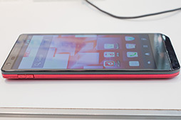 画像集#034のサムネイル/NTTドコモ，「GALAXY S III α」「AQUOS PHONE ZETA」など2012年冬モデルスマートフォン10製品を発表。すべてが下り最大100Mbpsの「Xi」に対応