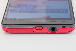 画像集#035のサムネイル/NTTドコモ，「GALAXY S III α」「AQUOS PHONE ZETA」など2012年冬モデルスマートフォン10製品を発表。すべてが下り最大100Mbpsの「Xi」に対応