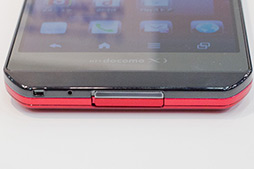 画像集#036のサムネイル/NTTドコモ，「GALAXY S III α」「AQUOS PHONE ZETA」など2012年冬モデルスマートフォン10製品を発表。すべてが下り最大100Mbpsの「Xi」に対応