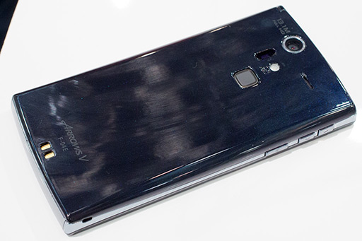 画像集#038のサムネイル/NTTドコモ，「GALAXY S III α」「AQUOS PHONE ZETA」など2012年冬モデルスマートフォン10製品を発表。すべてが下り最大100Mbpsの「Xi」に対応