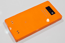 画像集#051のサムネイル/NTTドコモ，「GALAXY S III α」「AQUOS PHONE ZETA」など2012年冬モデルスマートフォン10製品を発表。すべてが下り最大100Mbpsの「Xi」に対応