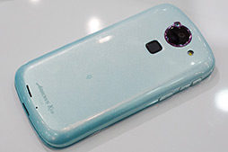 画像集#053のサムネイル/NTTドコモ，「GALAXY S III α」「AQUOS PHONE ZETA」など2012年冬モデルスマートフォン10製品を発表。すべてが下り最大100Mbpsの「Xi」に対応