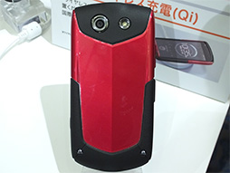 #005Υͥ/KDDI2014ƥǥΥޥ8ʤʤɤȯɽꥢꥲWiMAX 2ξбǹ®̿ǽ򽼼