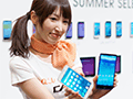 正当進化の中に目を惹く特徴を持つ「isai FL」&「Xperia ZL2」。KDDI 2014夏モデルスマートフォンをじっくり触ってきた(前編)