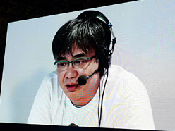 画像集#005のサムネイル/［TGS 2011］「俺の屍を越えてゆけ」の桝田省治プロデューサーが，続編のシナリオライターを募集中&#033;&#063; SCEブースのライブイベントレポート