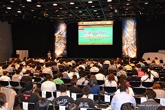 画像集#055のサムネイル/「モンハン部員100万人突破記念！ ～狩友の集い～」レポート後編：「アイルー村G」新情報や，USJ・ユニクロなどとのコラボが発表されたステージの模様を紹介
