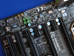 画像集#007のサムネイル/GIGA-BYTE，Z77搭載のゲーマー向けマザーボードを公開。ATXモデルはPCIe 3.0 x16×2やx8×4接続に対応か