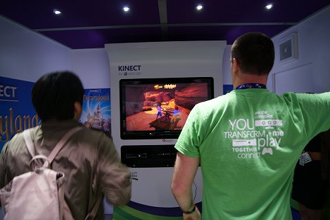 画像集#009のサムネイル/［E3 2011］オレはジェダイだった。「Kinect STAR WARS」などMicrosoftブースで体験したKinect対応タイトルをまとめてレポート
