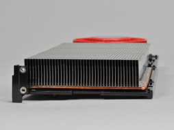 画像集#016のサムネイル/Radeon HD 7970レビュー（前編）。アーキテクチャとプロセス技術の進化で，シングルGPU世界最速の座を奪還