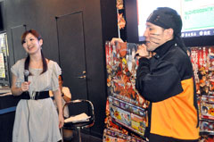 画像集#006のサムネイル/サイバーコネクトツーの松山 洋氏が“うずまきピロシ”として登場。「NARUTO−ナルト− 疾風伝 ナルティメットインパクト」トークショウ