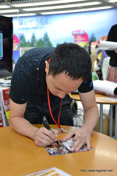画像集#017のサムネイル/サイバーコネクトツーの松山 洋氏が“うずまきピロシ”として登場。「NARUTO−ナルト− 疾風伝 ナルティメットインパクト」トークショウ