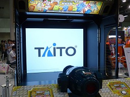 画像集#006のサムネイル/[AMショー2011]大型特殊筐体が続々，体感ゲームがいくつも登場したタイトーブースレポート