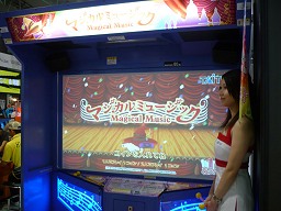 画像集#008のサムネイル/[AMショー2011]大型特殊筐体が続々，体感ゲームがいくつも登場したタイトーブースレポート