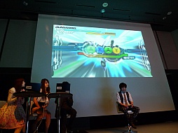画像集#002のサムネイル/AR端末でプレイヤーとキャラクターの距離感が縮まる。「Xbox 360 感謝祭」で志倉千代丸氏が「ROBOTICS;NOTES」を解説