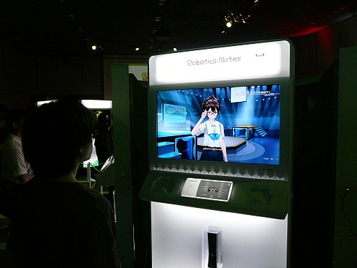画像集#007のサムネイル/AR端末でプレイヤーとキャラクターの距離感が縮まる。「Xbox 360 感謝祭」で志倉千代丸氏が「ROBOTICS;NOTES」を解説