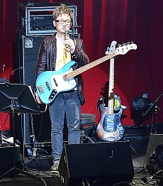 画像集#017のサムネイル/「リズム怪盗R BAND」とmiwaさんがゲーム内の楽曲を生演奏。「リズム怪盗R × miwa プレミアムイベント」の模様をレポート