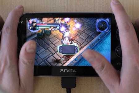 画像集#003のサムネイル/「ダーククエスト アライアンス」のインプレッションを掲載。PS Vitaに登場した王道“ハック＆スラッシュ”を小一時間遊んでみた