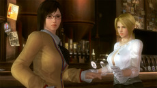 画像集#013のサムネイル/「DEAD OR ALIVE 5」の店頭体験会が9月15日にヤマダ電機 池袋LABI1にて開催。当日は早矢仕プロデューサーによるトークも