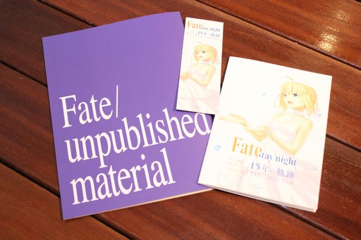 画像集 No.002のサムネイル画像 / 「TYPE-MOON展 Fate/stay night -15年の軌跡-」が12月20日から開催。3人のヒロイン声優がテープカットを行った内覧会をレポート