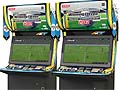 32インチワイドディスプレイ搭載の新型筐体で「ワールドサッカー ウイニングイレブン アーケードチャンピオンシップ 2012」が稼働中
