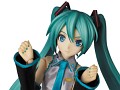 「REAL ACTION HEROES 初音ミク -Project DIVA- F」,2014年1月23日に発売決定。「ニコニコ超会議2」での原型展示にも注目