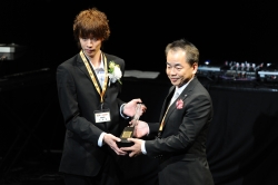 画像集#007のサムネイル/KONAMIのアーケードタイトルチャンピオンが六本木に集結。「KONAMI Arcade Championship 2012 グランドフィナーレ〜授賞祝賀会〜」レポート