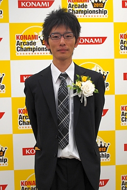 画像集#043のサムネイル/KONAMIのアーケードタイトルチャンピオンが六本木に集結。「KONAMI Arcade Championship 2012 グランドフィナーレ〜授賞祝賀会〜」レポート