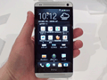 注目は「HTC J ONE」と「Xperia UL」。KDDI,2013年夏モデルのスマートフォン計4製品を発表